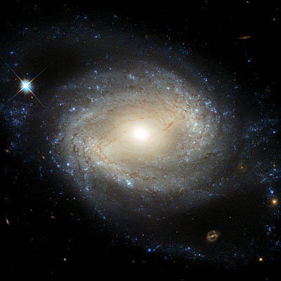 Hubble image of Barred spiral galaxy NGC 4639