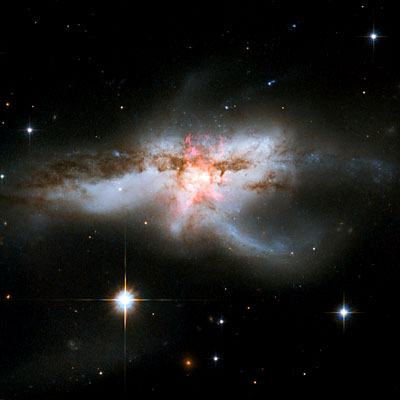 Image of irregular galaxy NGC 6240 in Ophiuchus