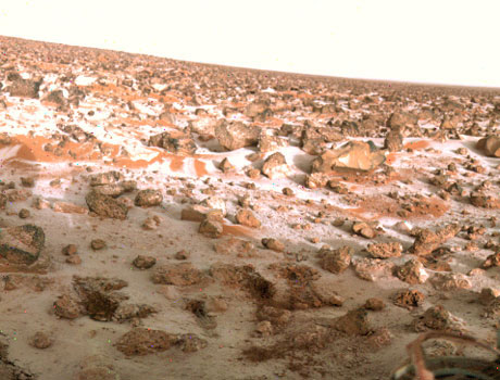 Image of the surface os Mars showing a light layer of frost on the ground