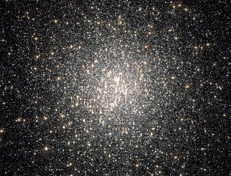 Hubble Space Telescope image of Globular Cluster NGC 2808